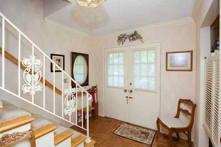 814 Coalport Dr St Louis, MO 63141