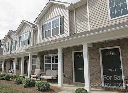 10608 Stoneacre Ct Pineville, NC 28134