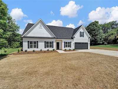 3021 Ashton Court Yadkinville, NC 27055