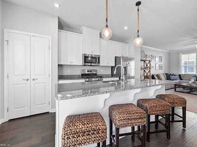 516 William Tiedeman Ln Virginia Beach, VA 23451