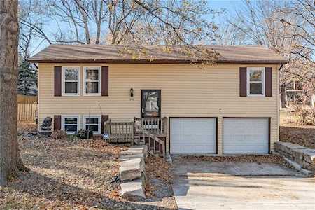 200 SE Brentwood Dr Lees Summit, MO 64063
