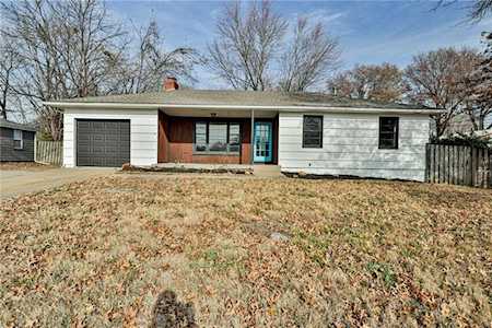 8754 E 83rd St Raytown, MO 64138
