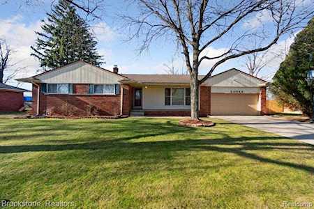 30043 Eastfield St Farmington Hills, MI 48334