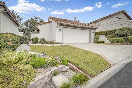 1714 Larkhaven Glen Escondido, CA 92026
