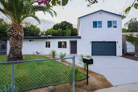 2216 Calle Chanate San Diego, CA 92139