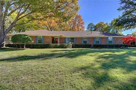 489 Marcus Drive Lewisville, TX 75057
