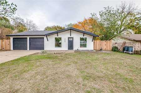 3240 Cheryl Lane Haltom City, TX 76117