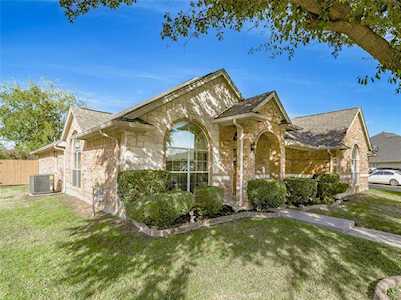 6909 Katherine Court Richland Hills, TX 76118