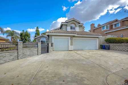 608 Marazon Ln Vista, CA 92081