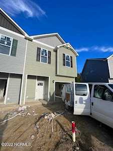 308 Otis Cove Jacksonville, NC 28546