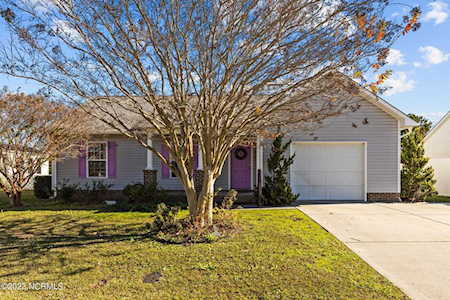 426 Meeting Street Beaufort, NC 28516