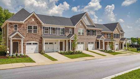 327 Victoria Drive Lebanon, TN 37090