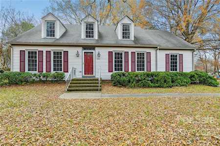 6910 Candlewyck Ln Charlotte, NC 28226