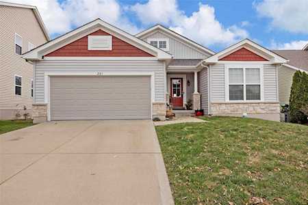 351 Countryshire Dr Lake St Louis, MO 63367