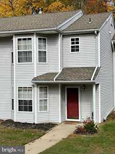 304 Pellinore Ct Mantua, NJ 08051