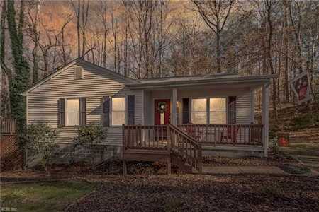 5607 Patricia Place Gloucester, VA 23061