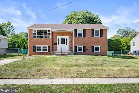 207 Countryside Ln Mount Laurel, NJ 08054