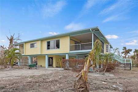 221 Robinwood Circle Sanibel, FL 33957