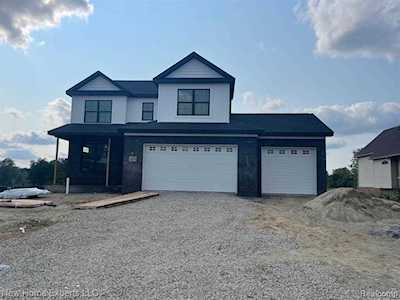 14086 Tupper Lake Way Fenton Twp, MI 48451