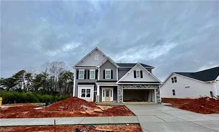 5239 Quail Forest Drive Clemmons, NC 27012