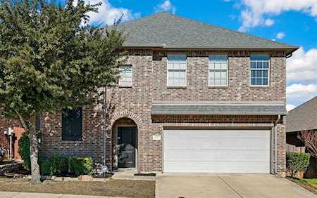 3813 Whisper Hollow Way Fort Worth, TX 76137