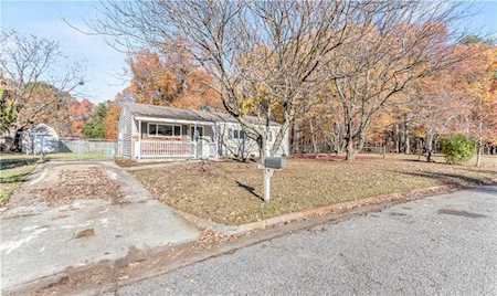 3345 Stilworken Dr Chesapeake, VA 23321