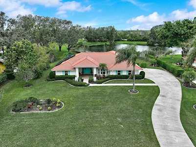 8779 Misty Creek Dr Sarasota, FL 34241