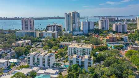 626 Rawls Ave Sarasota, FL 34236