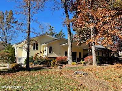 7607 Cantrell Dr Crestwood, KY 40014