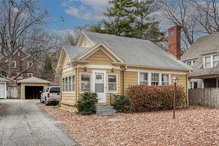 6224 Oak St Kansas City, MO 64113