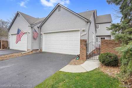 23085 Farmington Rd Farmington, MI 48336