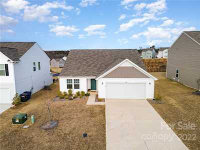 105 Galley Ln Statesville, NC 28677