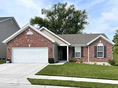 124 Prairie Wind Drive Wentzville, MO 63385