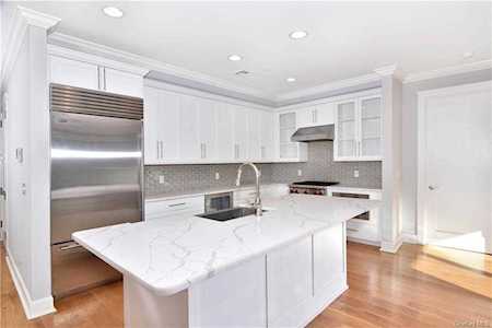 45 Hudson View Way #101 Tarrytown, NY 10591