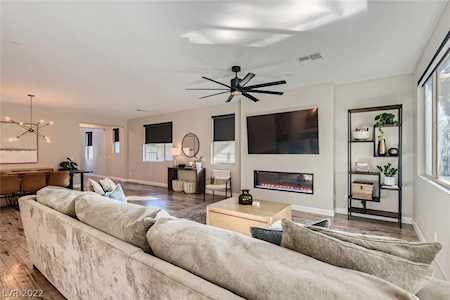 313 Cooper Hawk Ct Las Vegas, NV 89138
