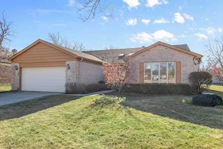 318 Buckthorn Circle Northbrook, IL 60062