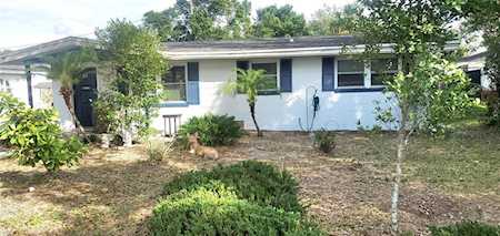 312 Martha Dr Lake Wales, FL 33898