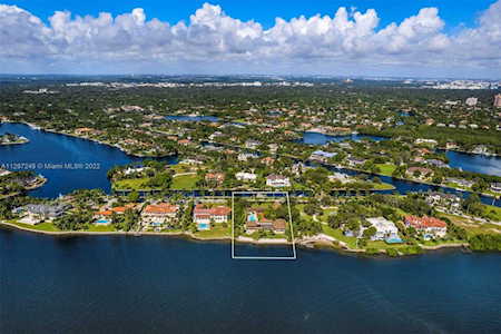 140 Arvida Pkwy Coral Gables, FL 33156