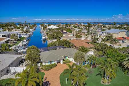 10008 Royal Palm Dr Bradenton, FL 34210