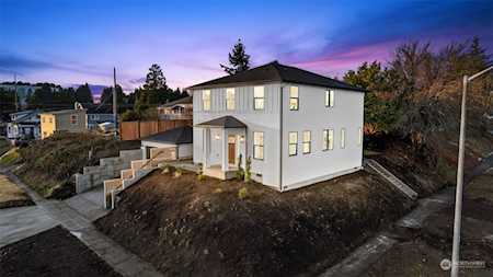 1952 S Sheridan Ave Tacoma, WA 98405