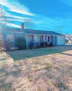 44 General Hawkins Dr Warwick, RI 02888