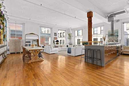 292 Lafayette St #6W New York, NY 10012
