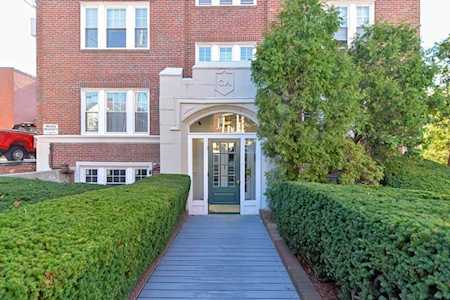 21 Bradlee Rd #33 Medford, MA 02155