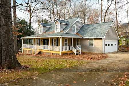 6012 Glenacre Drive Kernersville, NC 27284