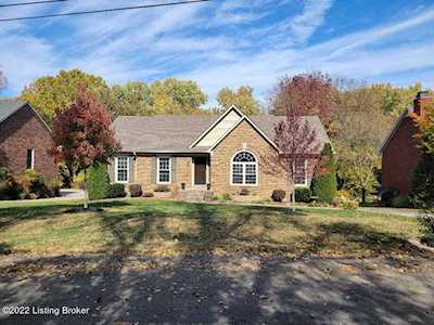 8207 Laurel Spring Dr Louisville, KY 40299
