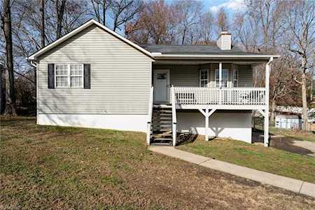 128 Meadow Wood Drive Thomasville, NC 27360
