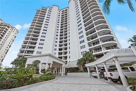 8930 Bay Colony Dr #701 Naples, FL 34108