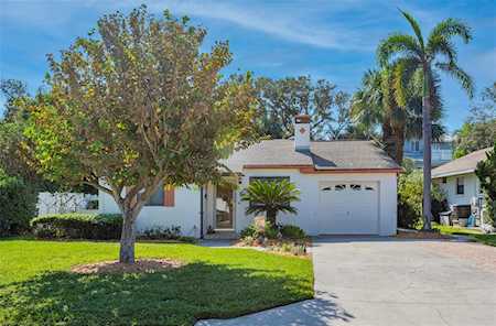 104 3rd St Belleair Beach, FL 33786