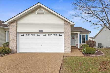 173 Silo View Dr Wentzville, MO 63385