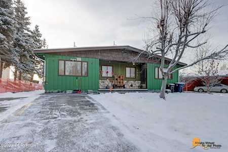 305 Lionheart Ct Anchorage, AK 99508